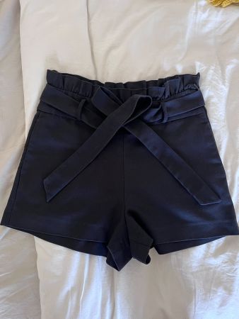 Shorts noire Zara Taille S - Parfait pour l'été ☀️