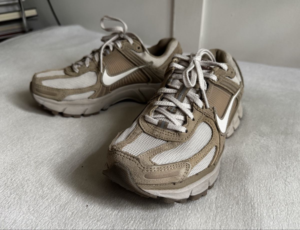 Nike Scarpe da uomo: Nike Zoom Vomero 5 PK 36.5 – Nuovo (secondo la descrizione) da zürich venduto da PatinaGruen