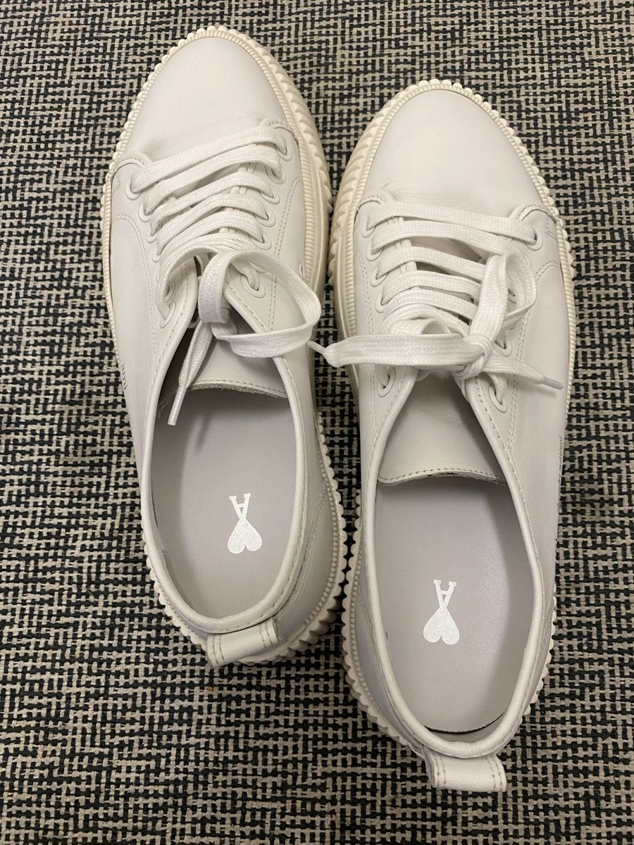 Scarpe da uomo: AMI Paris - Baskets blanches en cuir – Nuovo (secondo la descrizione) da Genève venduto da TheMattiBoutique 3