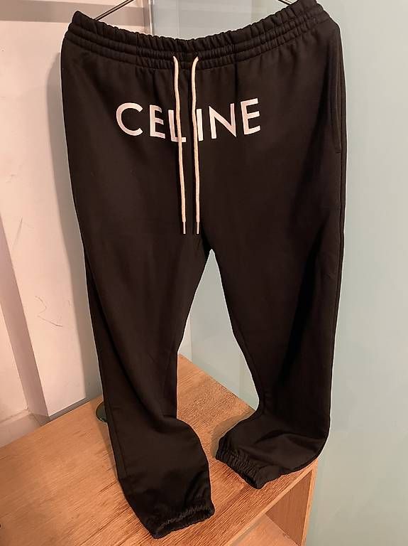Pantaloni: Celine Trainerhosen schwarz – Usato da Basel venduto da Leo_6qtr 1