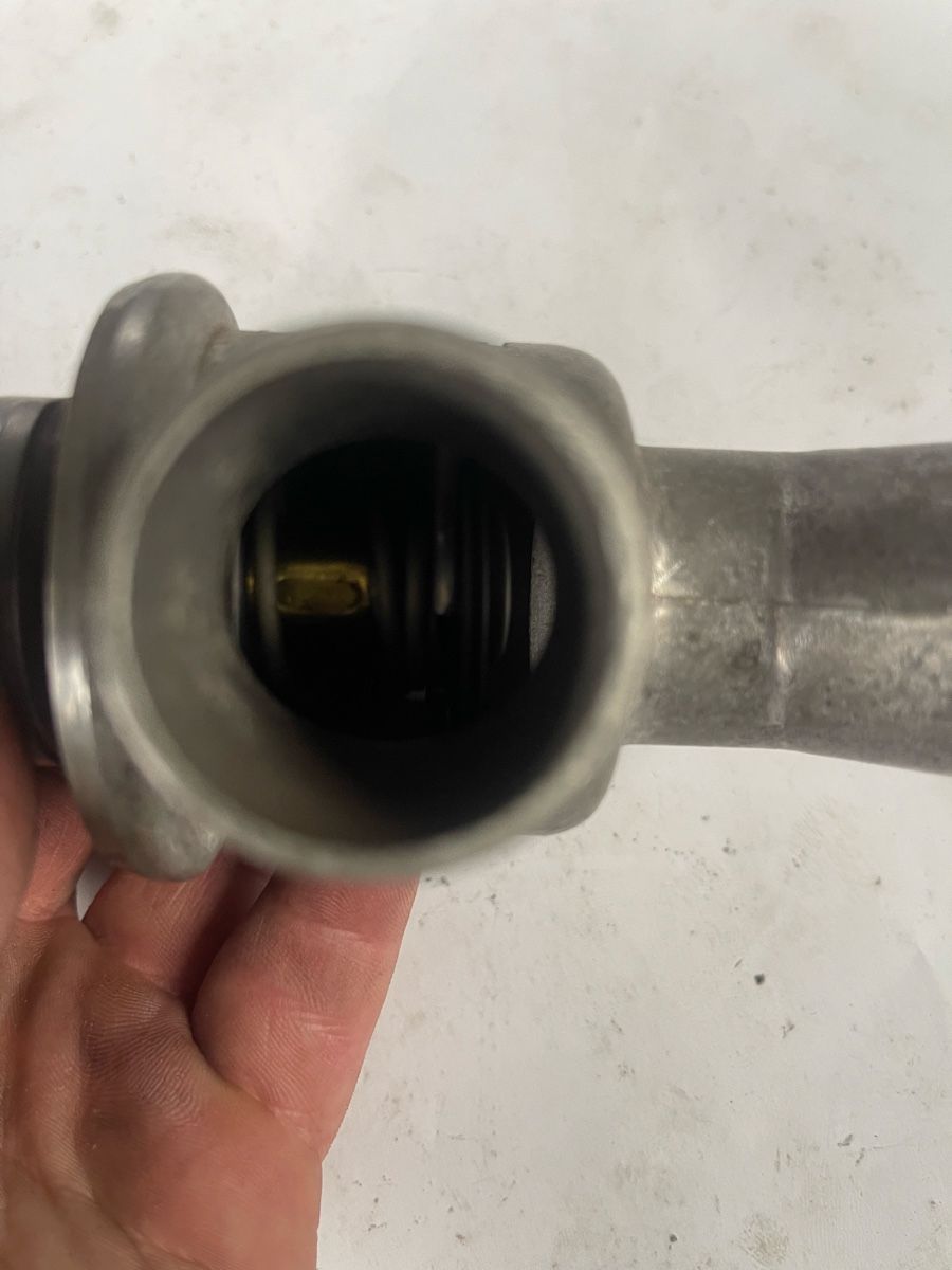 Alle Autoersatzteile: Oldtimer Thermostat – Gebraucht aus Altbüron von Garage-Bulak 1
