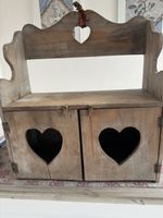 Regal  im Vintage-Stil mit Herz-Motiv, Shabby Chic