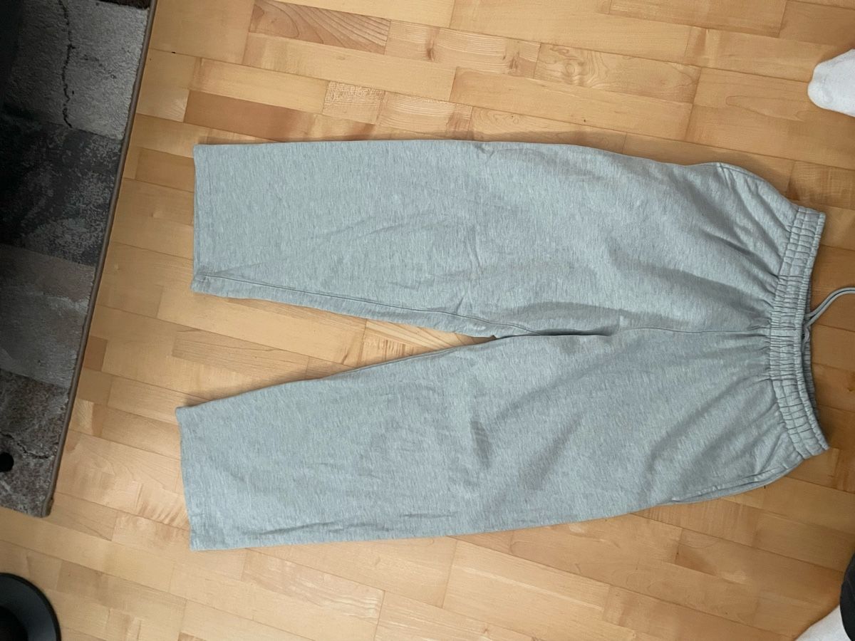 Pull&Bear Lotti di vestiti: Pull and Bear Sweatpants Paket – Usato da Münchenbuchsee venduto da nia_w9q5 5