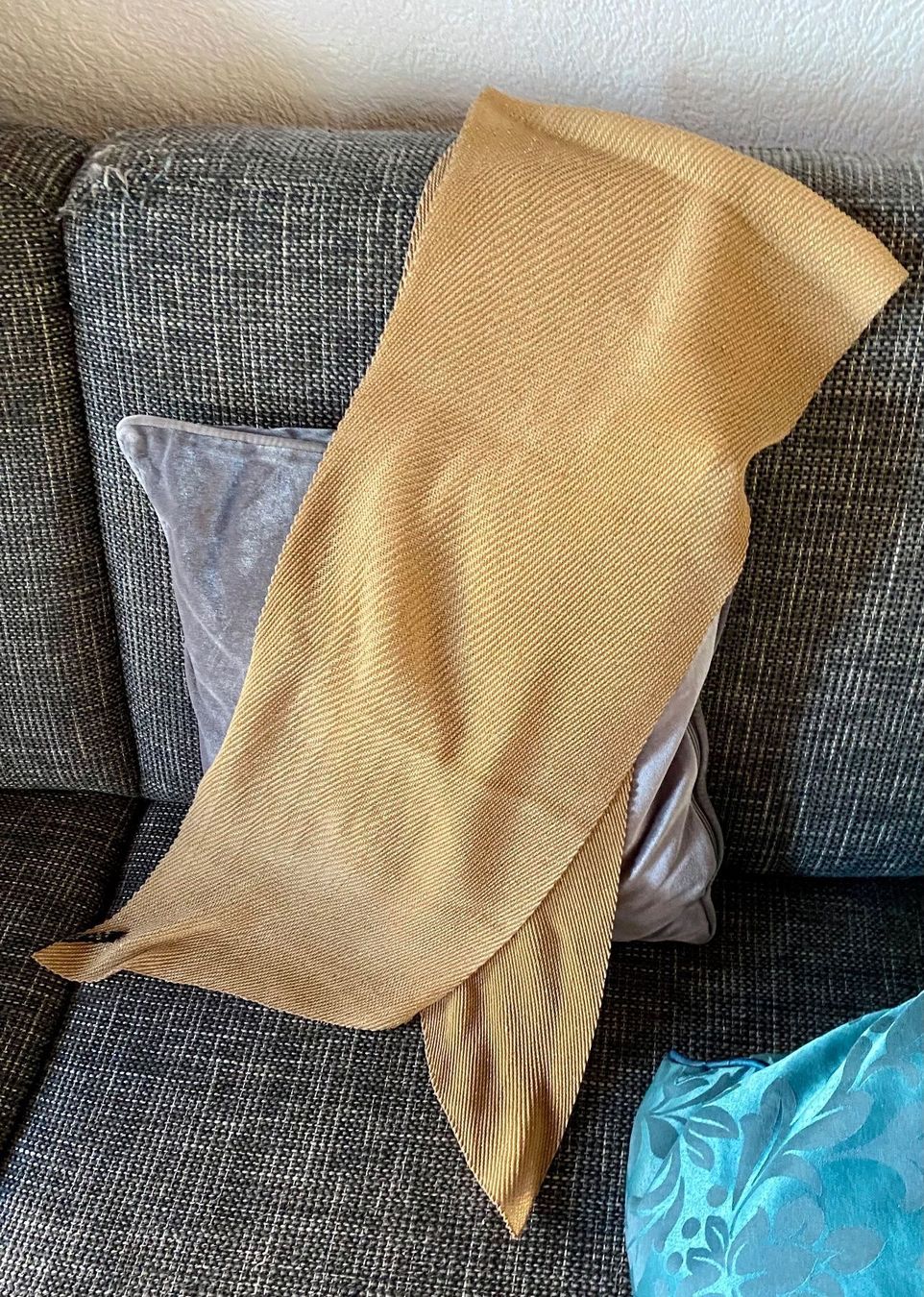 Foulard & Sciarpe: Foulard vintage – Usato da Estavayer Le Lac venduto da sico1260 3