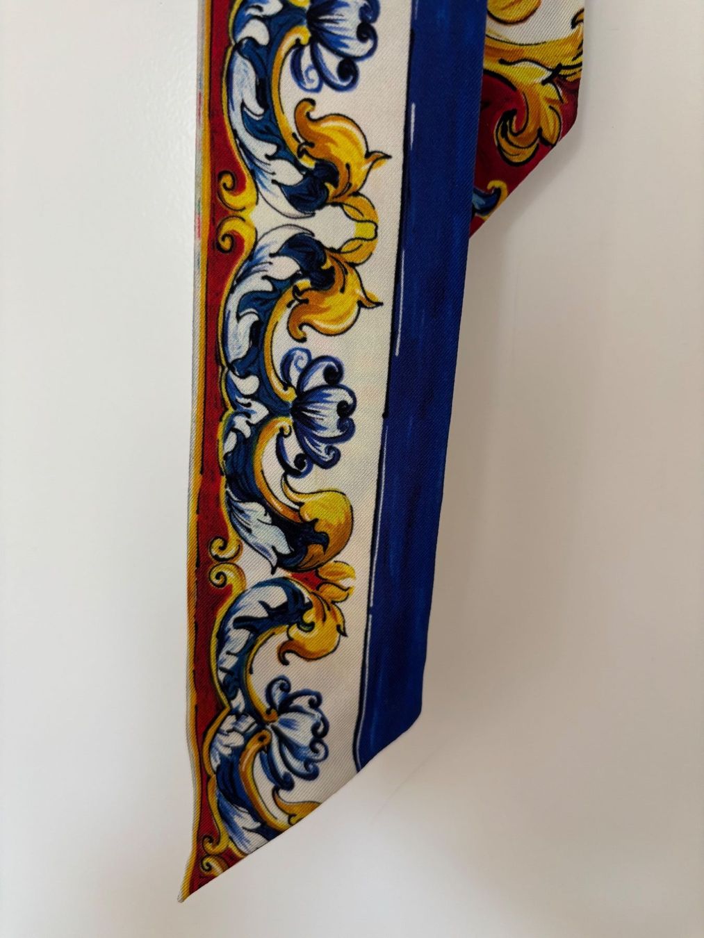 Dolce & Gabbana Foulard & Sciarpe: DOLCE & CABBANA  Seiden Twilly 100X6cm – Usato da Herrliberg venduto da mayfi 1