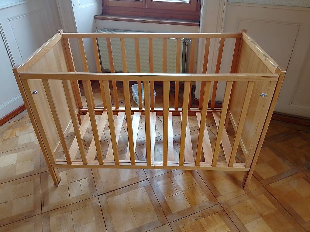 Ikea Betten: Lit bébé évolutif – Gebraucht aus Buttes von Aux_Bonnes_Occas 1