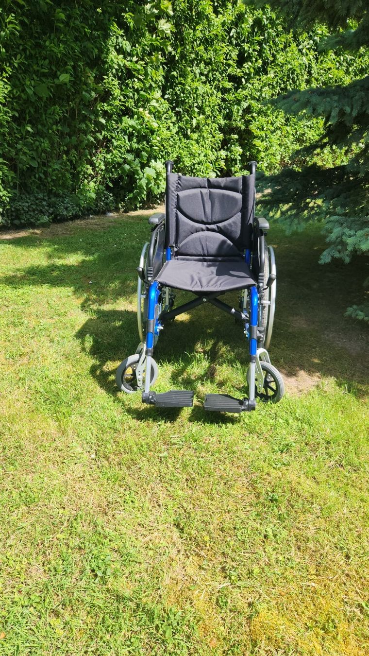 Sedie a rotelle: Chaise roulante – Usato da Yverdon-les-Bains venduto da roudoudou48 1