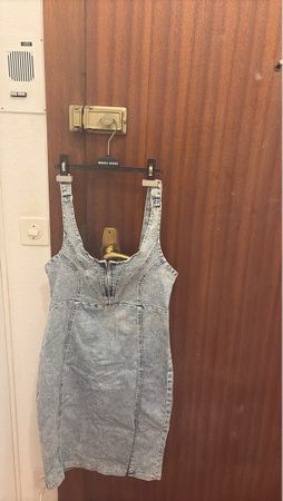 Robe en jean acid wash taille M