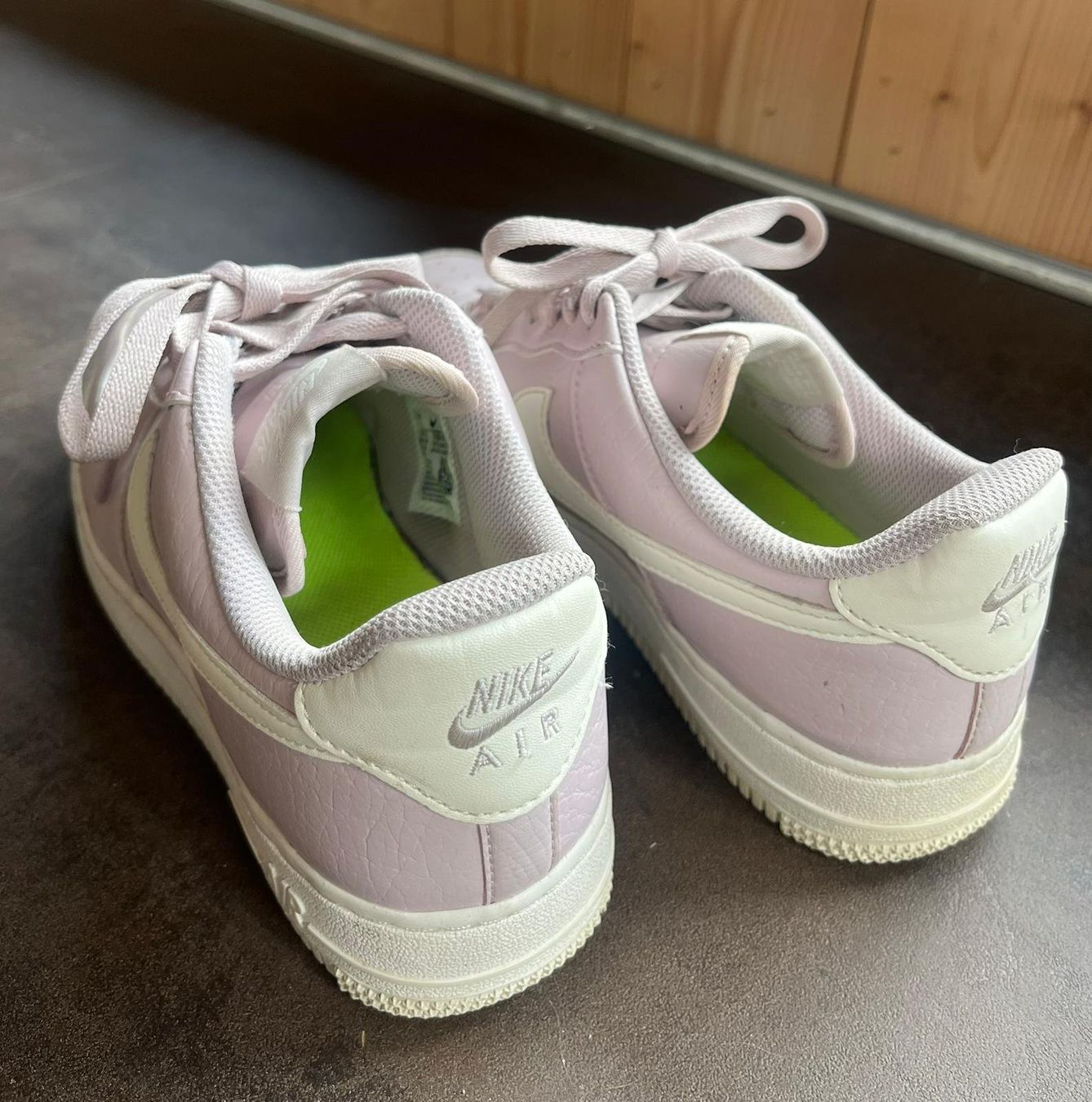 Nike Scarpe da donna: Nike Schuh Lila Görsse 38 – Usato da Davos Glaris venduto da tmf_2fmh 1