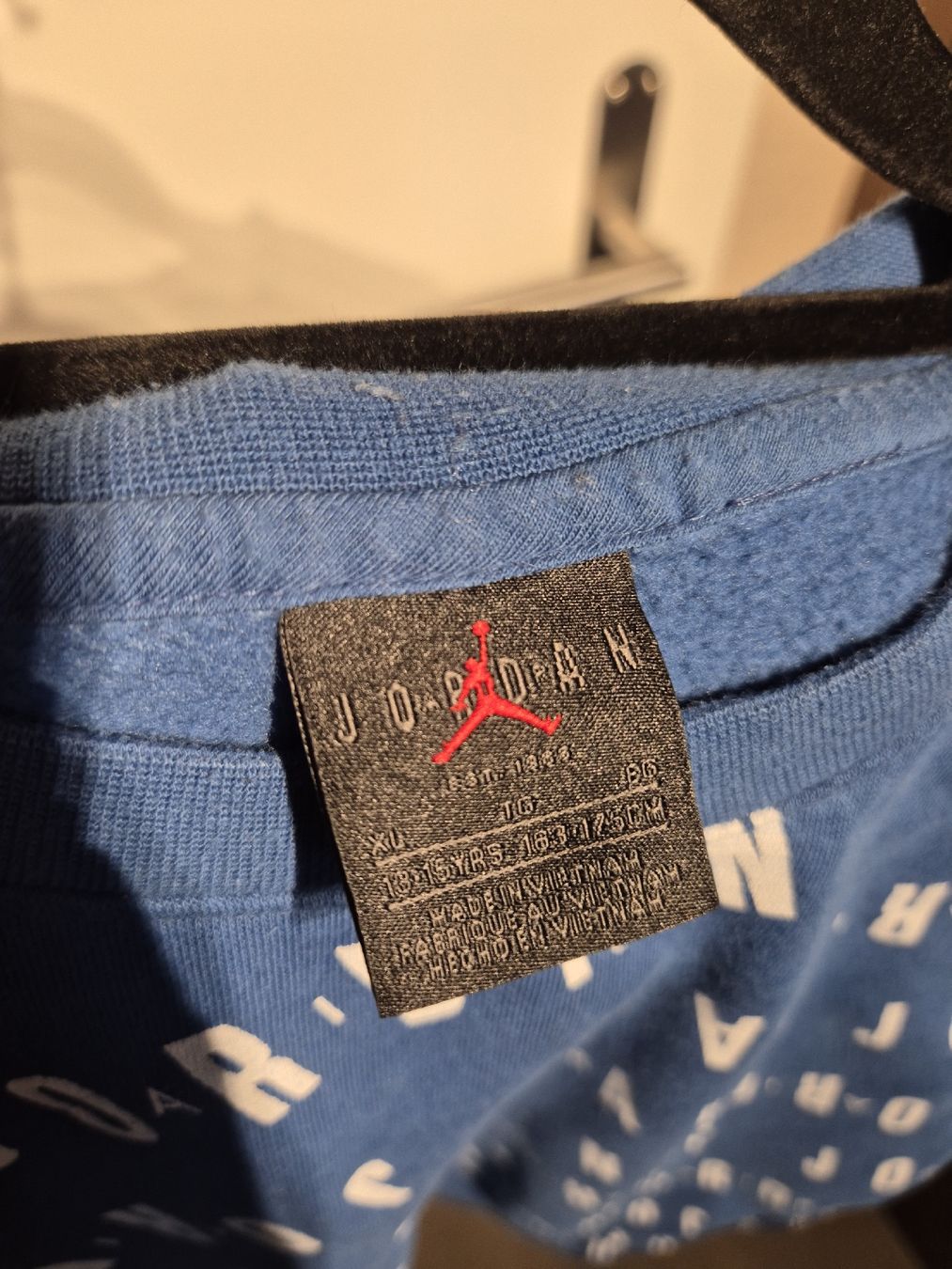 Jordan Pullover & Sweatshirts: Jordan Pullover blau, Gr. 163 - 175 – Gebraucht aus Neukirch-Egnach von auxis 2