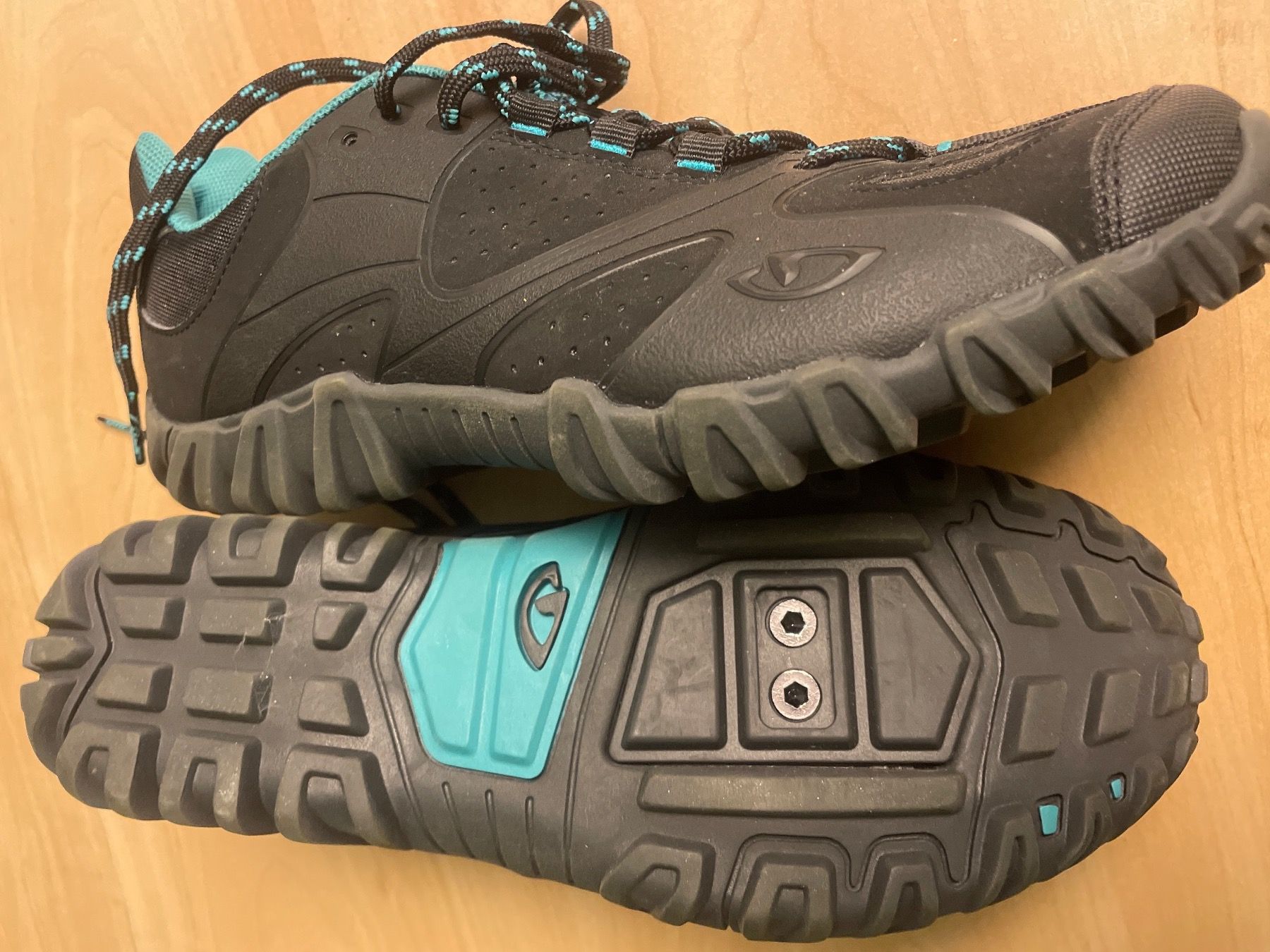 Giro Scarpe da donna: Neue GIRO Veloschuhe Gr.39 – Nuovo (secondo la descrizione) da Obergerlafingen venduto da cabo4 3