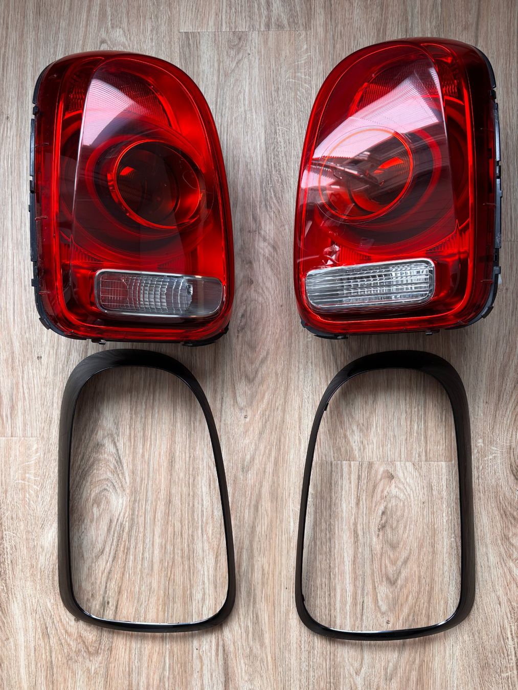 Mini Tutti pezzi di ricambio auto: MINI Countryman F60 Rückleuchte links oder rechts – Usato da Magden venduto da mcpead