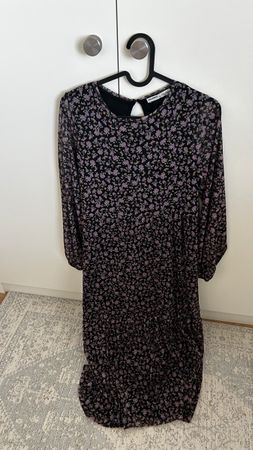 Mesh-Kleid PULL&BEAR , geblümt, schwarz /lila, Grösse S