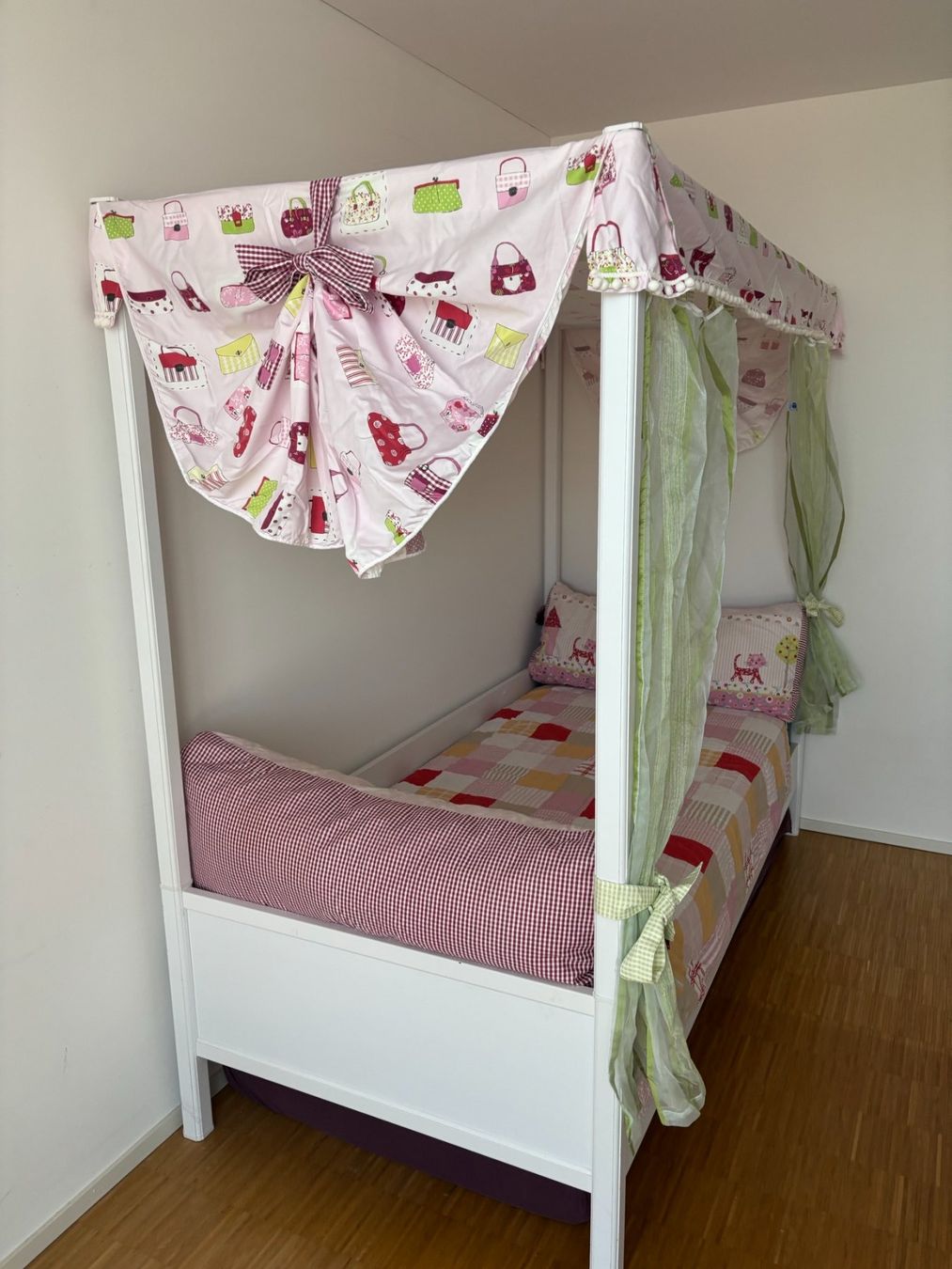Paidi Betten: Paidi Himmelbett Sophia – Gebraucht aus Zürich von Dasoerio 1