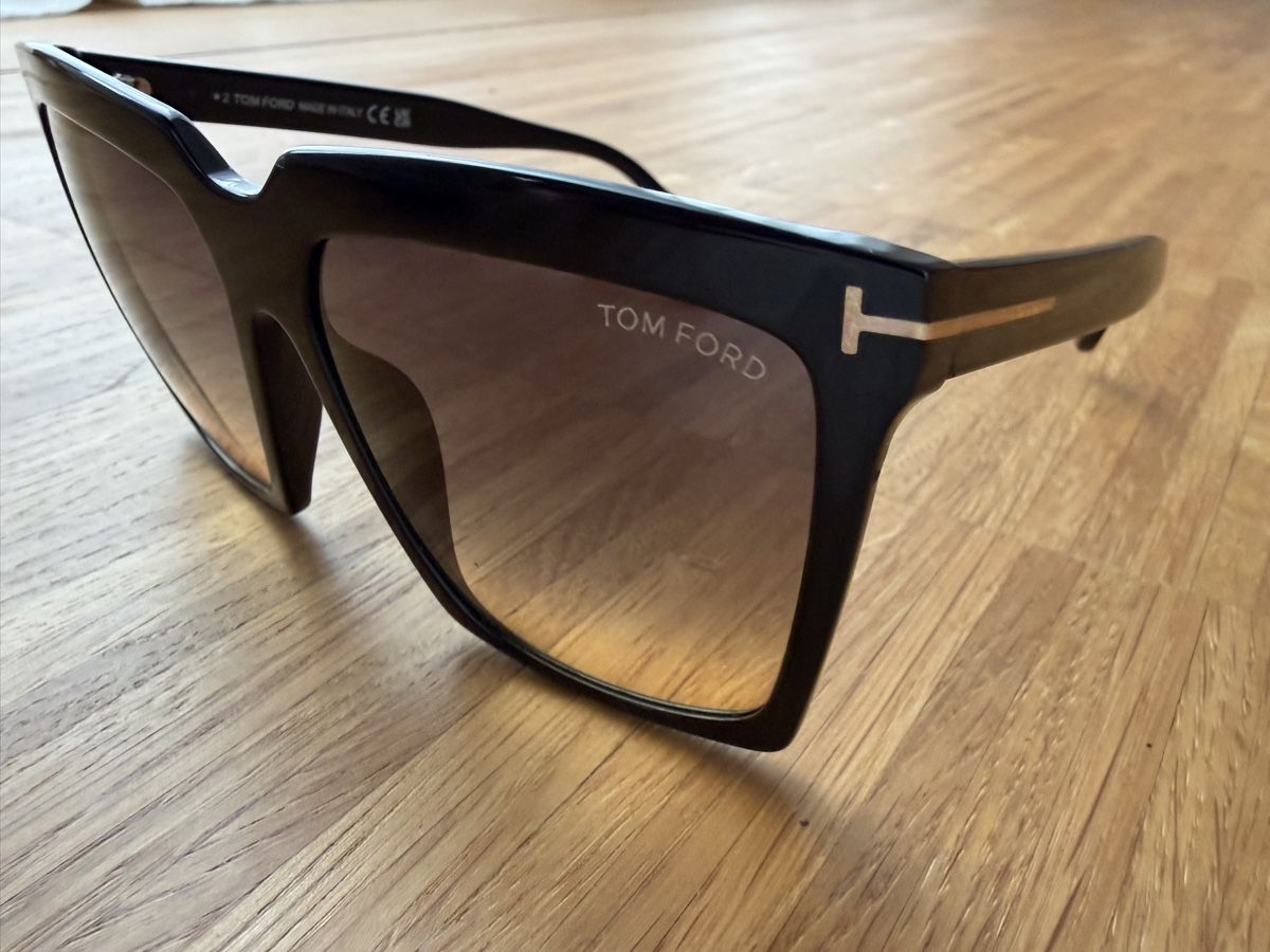 Tom Ford Brillen & Gläser: Tom Ford Sabrina 02 FT 0764 01B – Neu (gemäss Beschreibung) aus Unterägeri von anj_q9gv