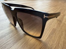Tom Ford Sabrina 02 FT 0764 01B