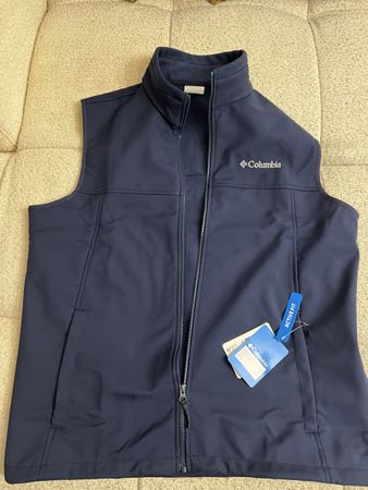 NEU! Columbia Men L Village FS Softshell Vest