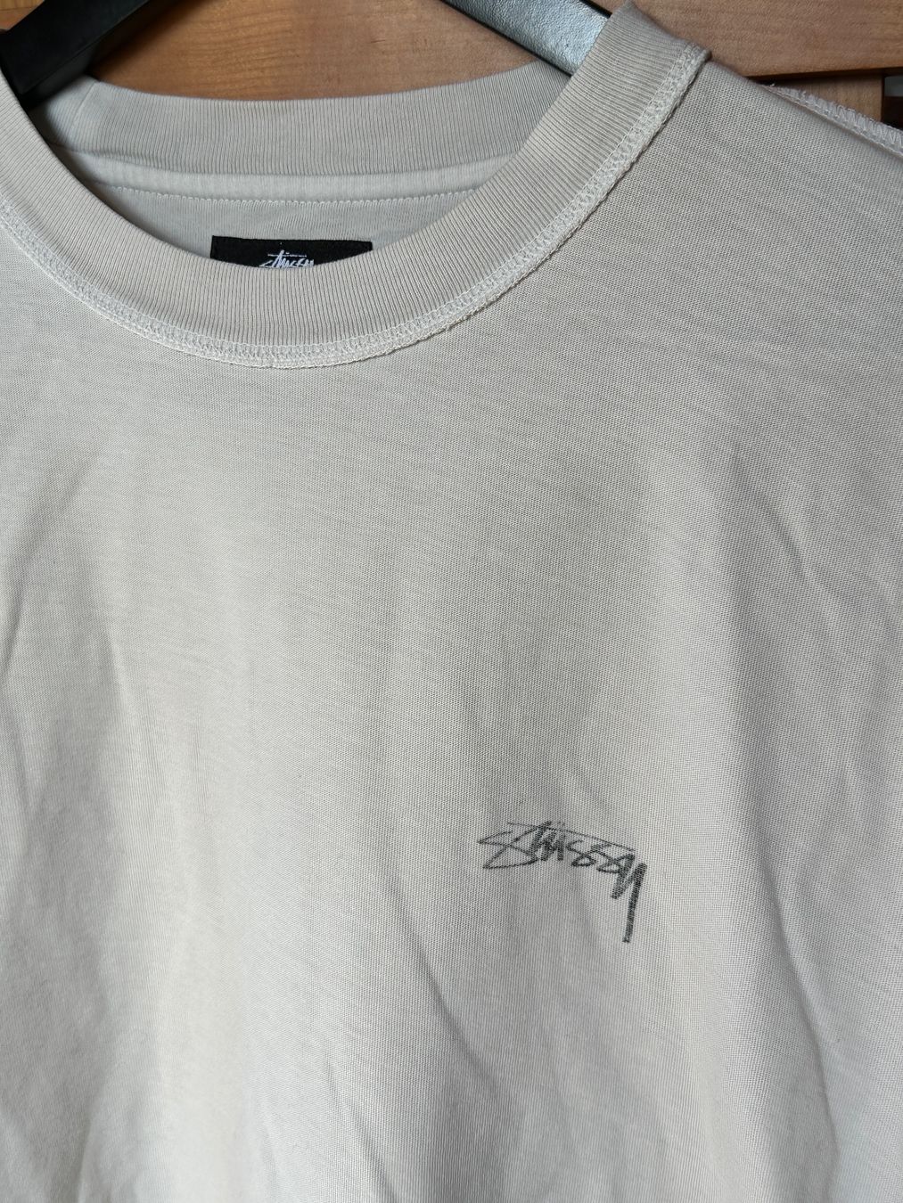Stüssy T-shirt: Stüssy Cream Reverse tee – Nuovo (secondo la descrizione) da Villars-Burquin venduto da Iliasso 1