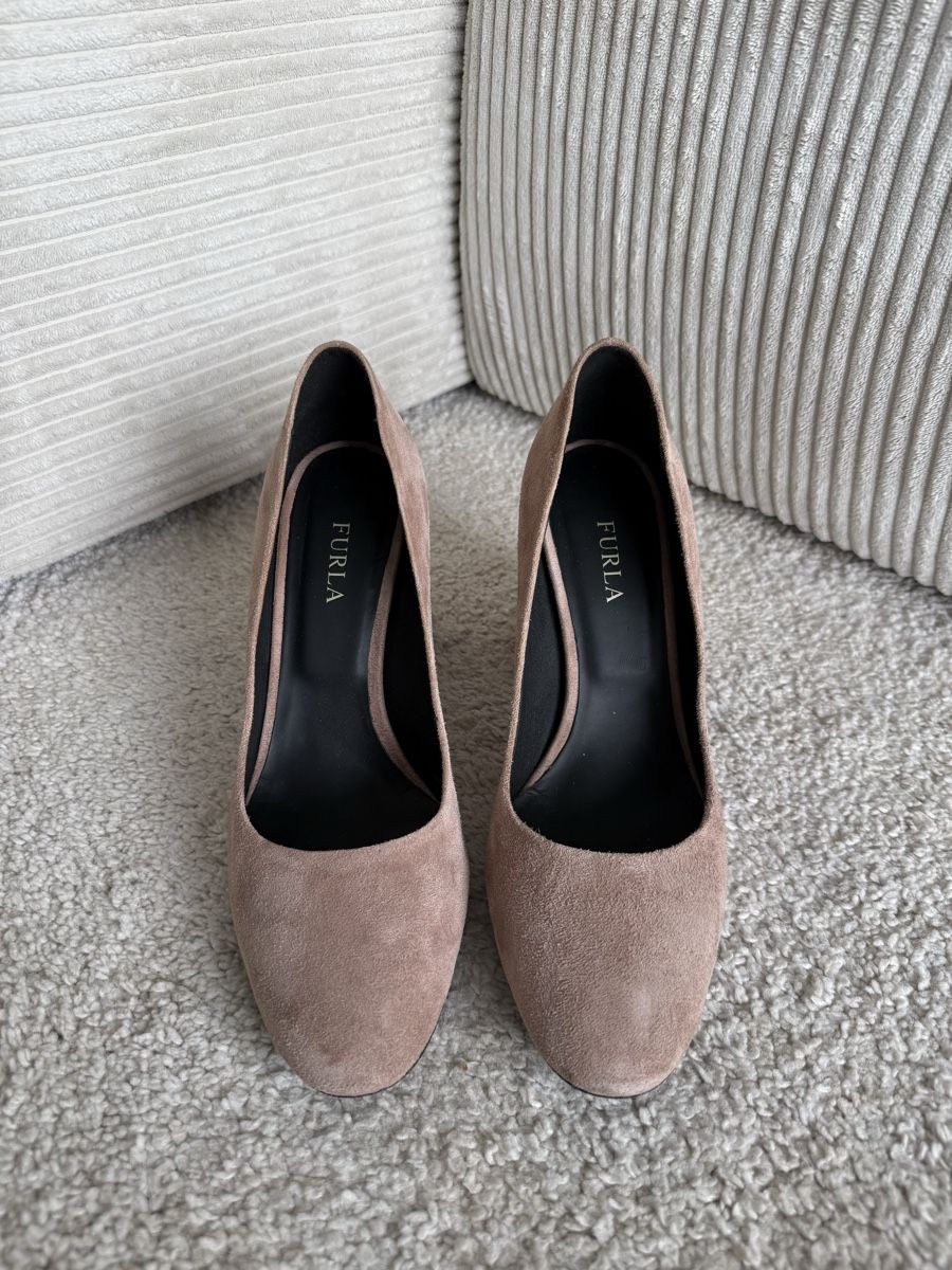 Furla Scarpe da donna: Wunderschöne Wildleder Furla Pumps Gr. 38 – Nuovo (secondo la descrizione) da Pontresina venduto da Dolly14 2