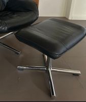 interio Leder Hocker / schwarz / Chrom Metallfuss /neuwertig