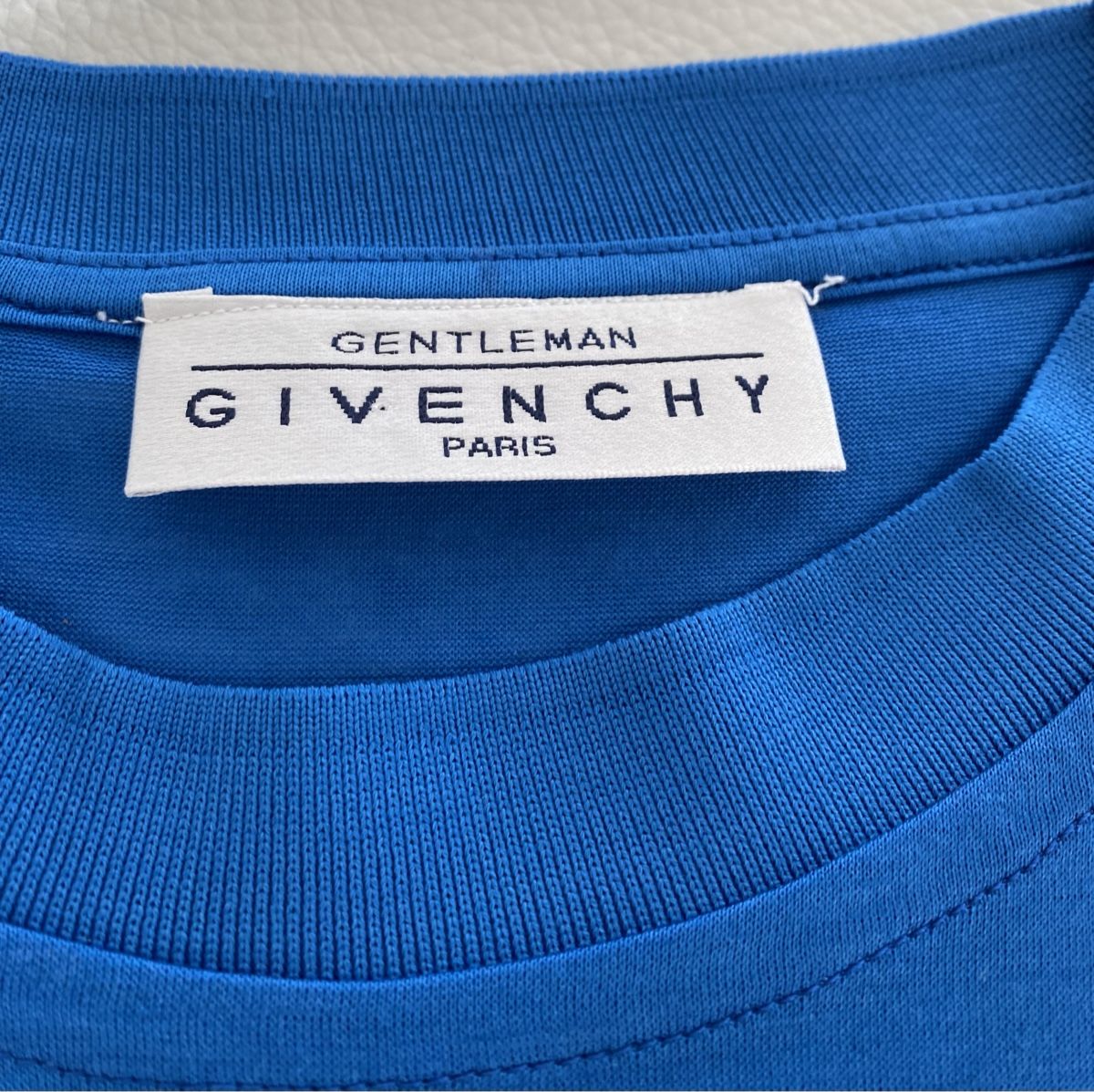 Givenchy T-Shirts: Givenchy Tshirt – Gebraucht aus Opfikon von Luis144 1
