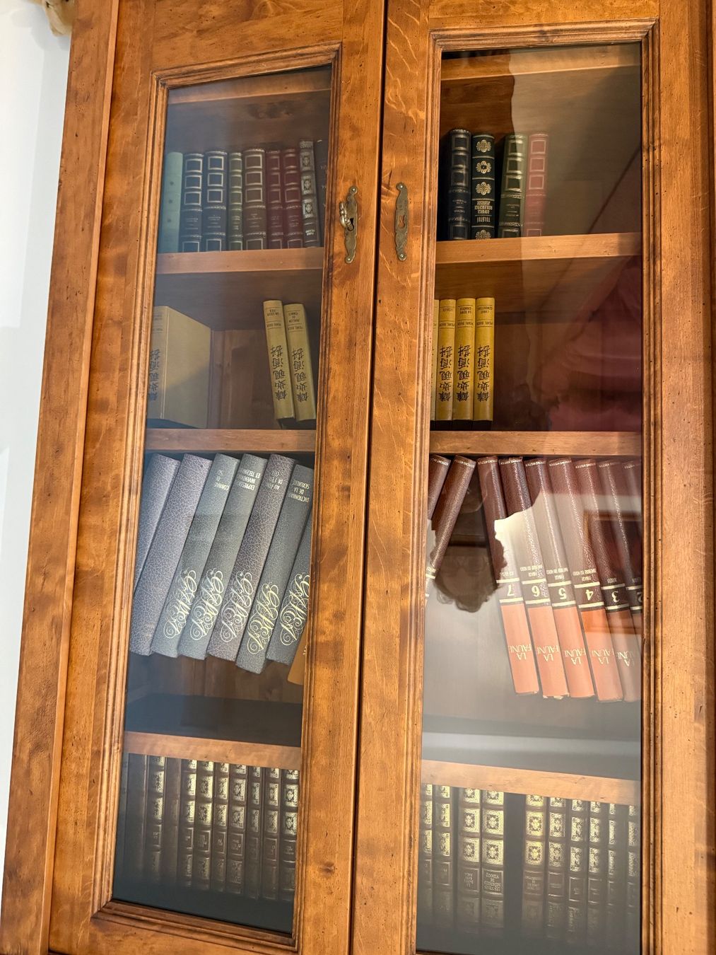 Vetrine: Armoire à livres – Usato da St-Sulpice VD venduto da mor_p5ml