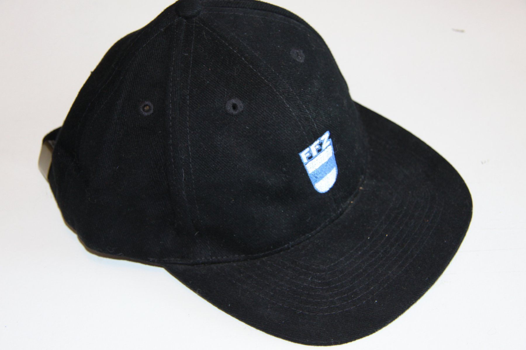 Altro in  Abbigliamento & Accessori: 9 Caps von Schweizer Feuerwehren – Usato da Baar venduto da ben_vrx8 9
