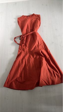 Schönes Sommerkleid in Rostrot, Gr. M