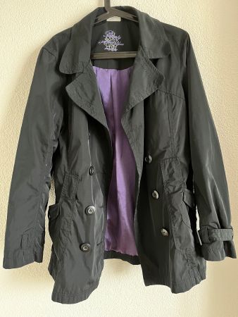 Schwarze Frühlinglingsjacke