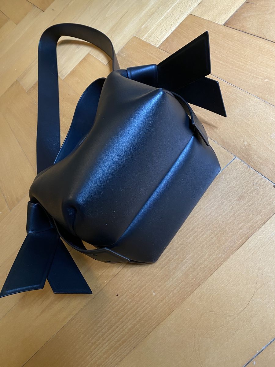 Acne Studios Taschen für Damen: Acne Studios Musubi Mini Bag – Neu (gemäss Beschreibung) aus Zürich von vsro 2