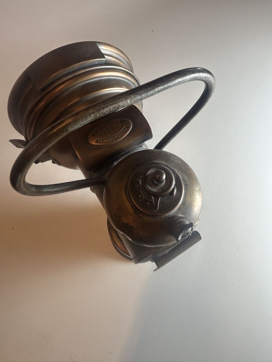 Schweizer Armee Lampade: Decker Neuchatel Lampe aus Kupfer antik gebraucht – Usato da Luzern venduto da justjana 4