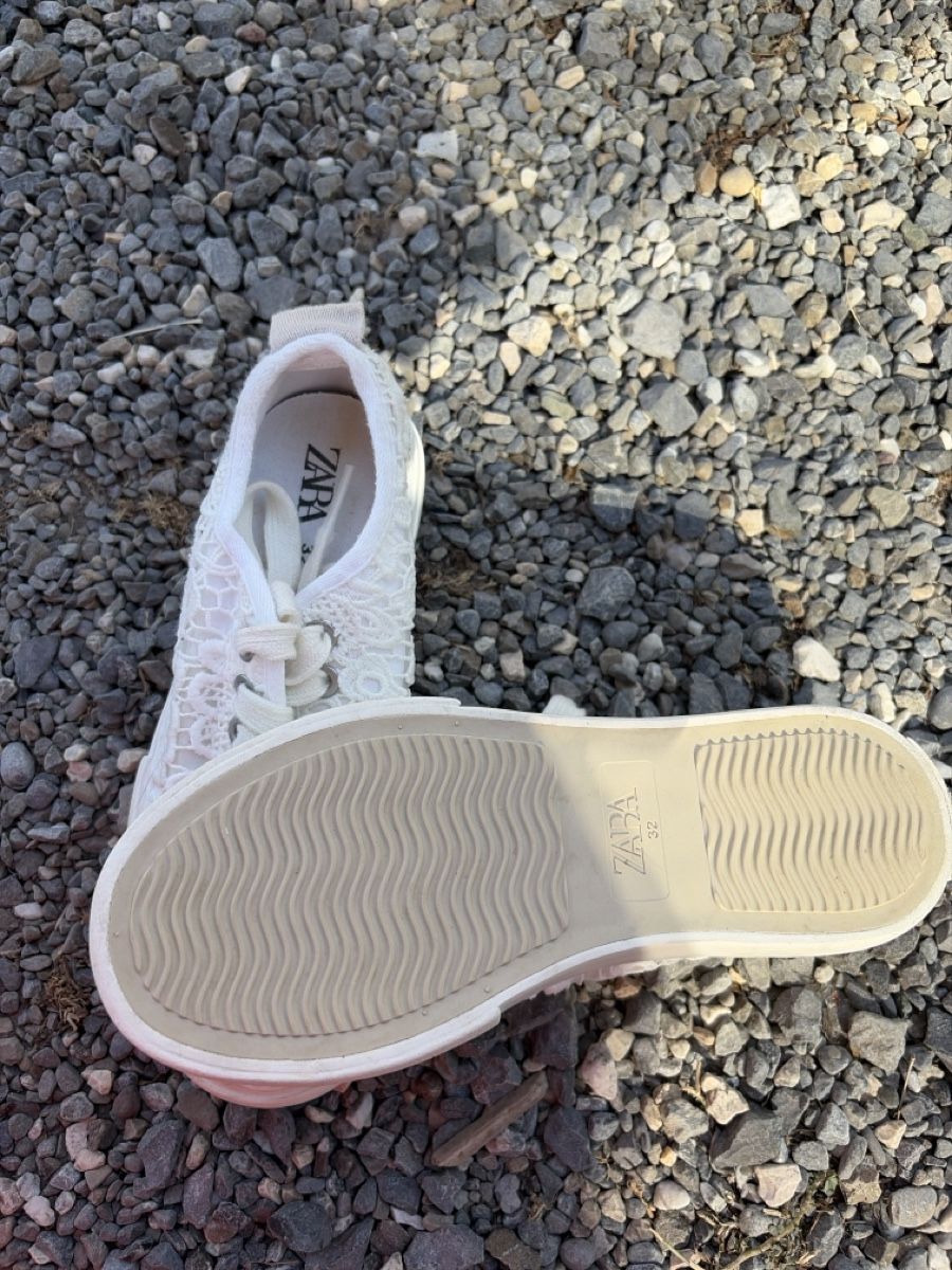 Zara Scarpe per ragazze: Zara Turnschuhe weiss Spitze – Usato da Au ZH venduto da schneebi88 1