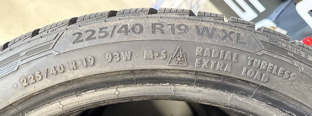 Pneumatici & Ruote complete: 225/40 R19 Winterreifen – Usato da Bischofszell venduto da TURBO_POWER 3