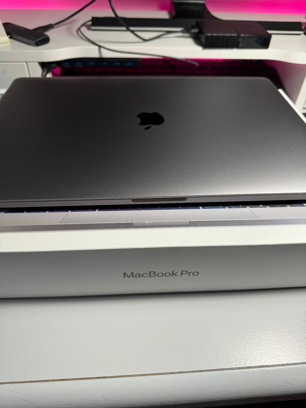 Apple Notebook: MacBook Pro 16' Touch Bar – Usato da Belmont-Lausanne venduto da A.ndre 5