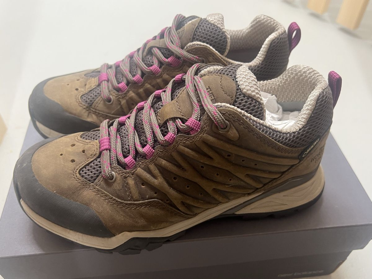 North Face Damenschuhe: The north face shoes  – Gebraucht aus Rheinfelden von cal_5sk2 1