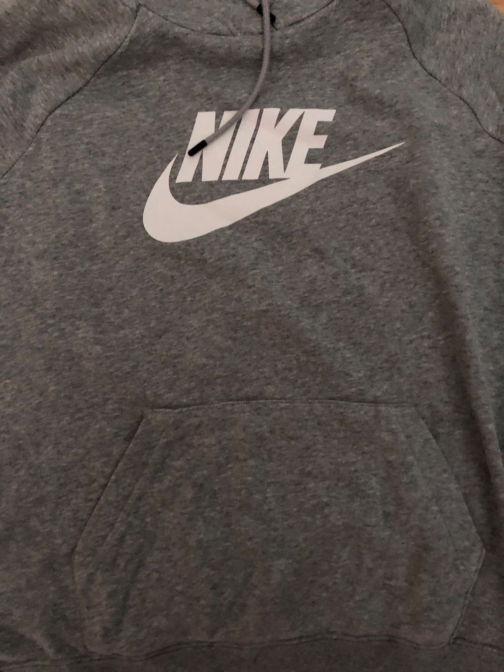 Nike Maglioni & Felpe: Nike Hoodie / Kapuzenpulli - Grösse M – Usato da Oberuzwil venduto da Tomsi_9 1