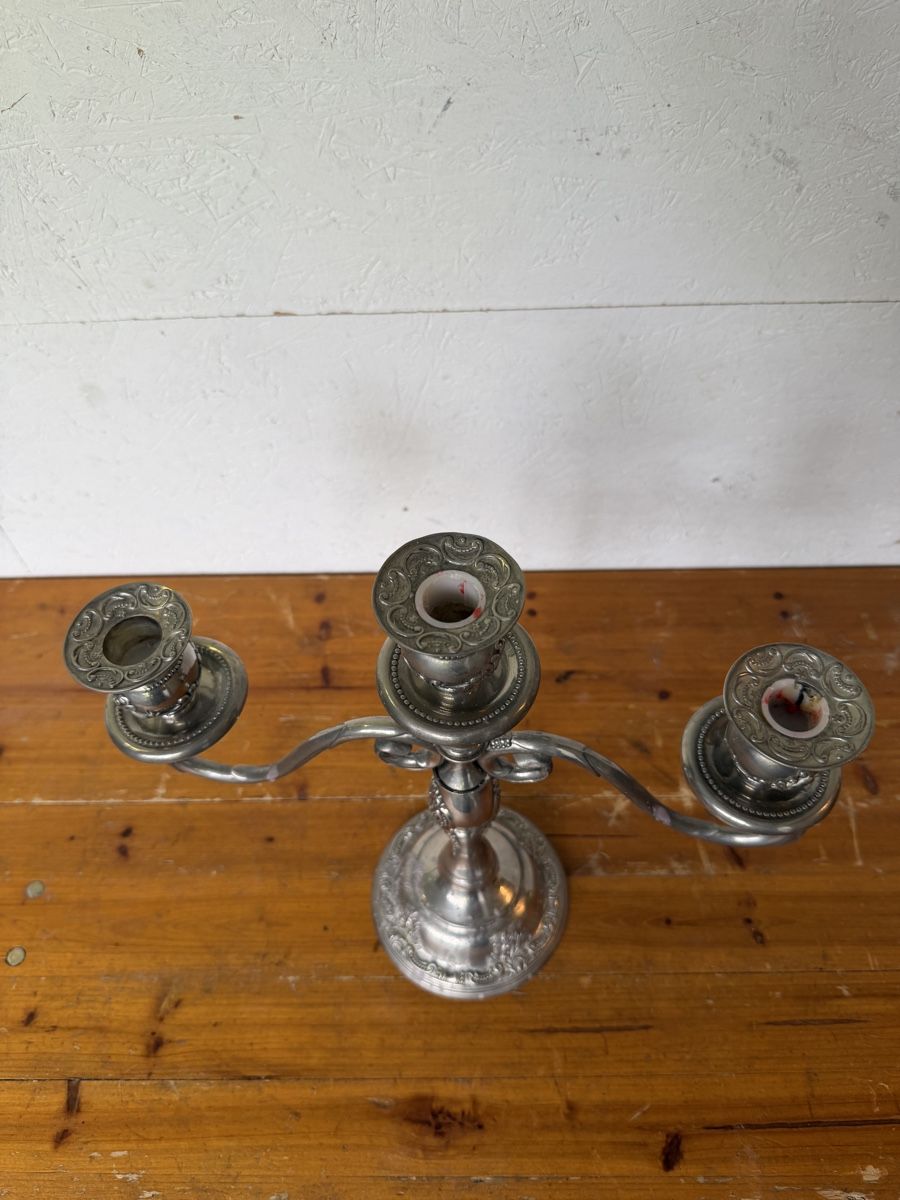 Portacandele: Eleganter 3-armiger Kerzenständer – Usato da Gurmels venduto da SwissShop21 1