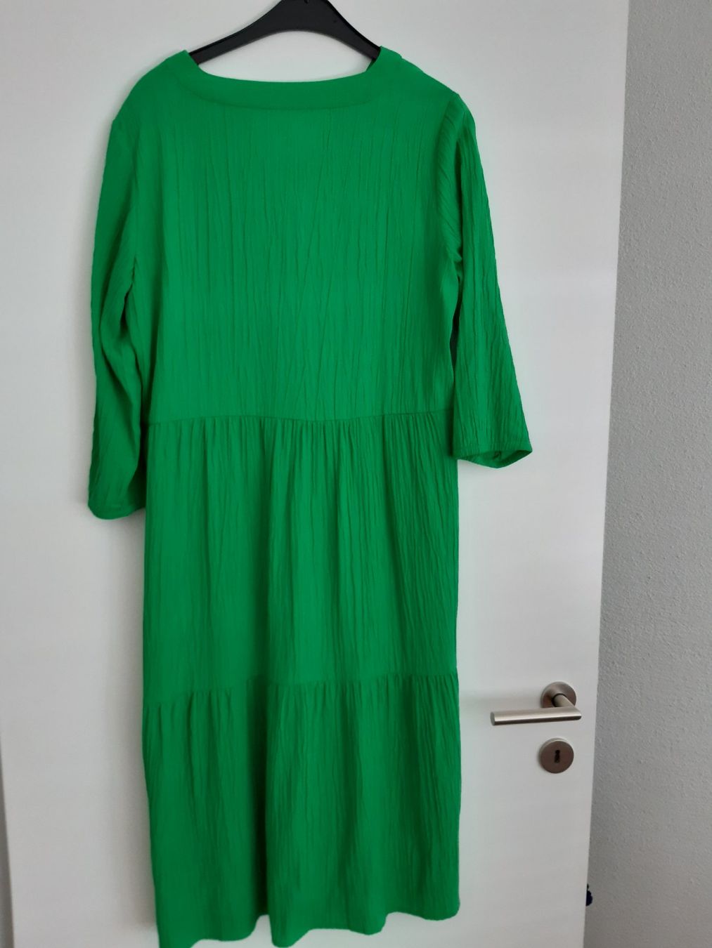 Cecil Vestiti: Damenkleid Cecil  grün – Nuovo (secondo la descrizione) da Wettingen venduto da beahu