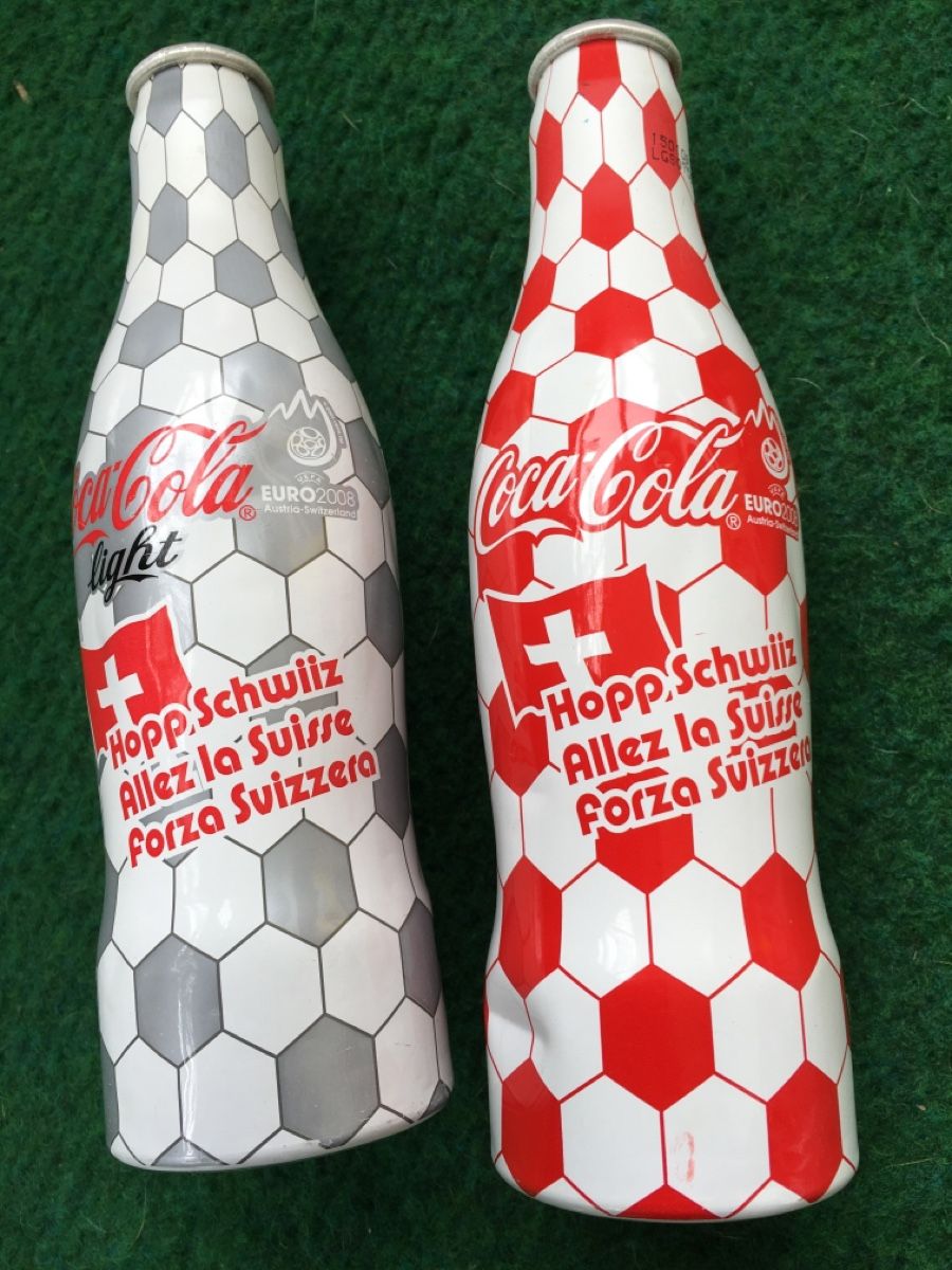 Coca-Cola Bicchieri: 8 Coca Cola - Gläser mit 2 Flaschen – Usato da Wangen b. Olten venduto da Finolino28 3