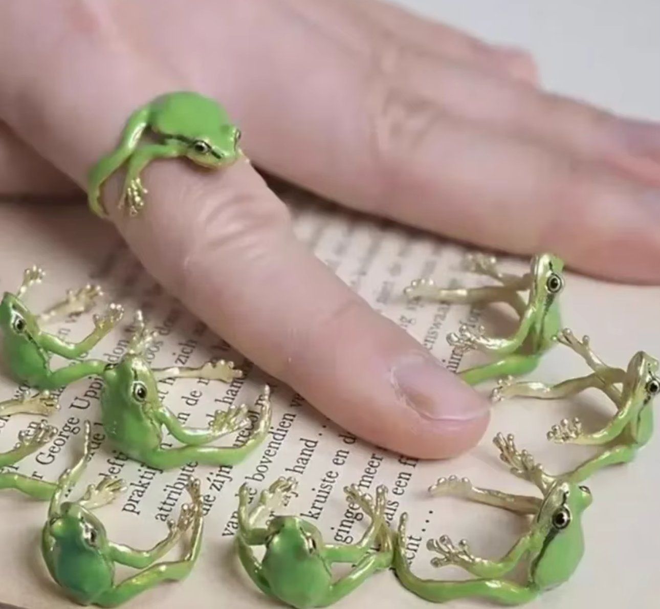 Anelli: Frosch-Ring verstellbar – Nuovo e nell'imballaggio originale da Eschenbach SG venduto da ...- 1