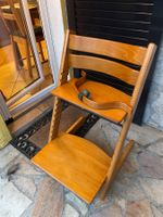 Stokke Original Tripp Trapp Hochstuhl Kirschbaum mit Bügel