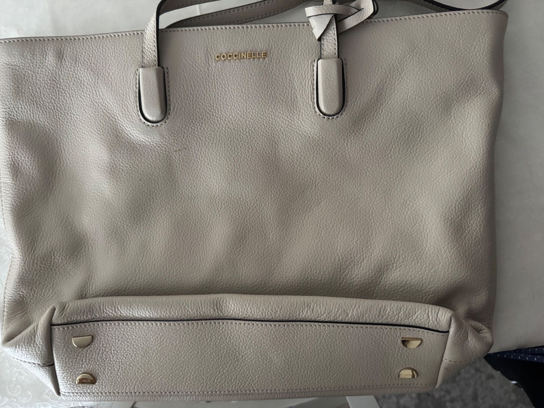 Coccinelle Borse da donna: Coccinelle Shopper 40x30 – Nuovo (secondo la descrizione) da Baden venduto da Sakilili