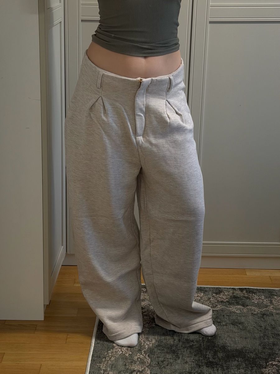 Asos Pantaloni: Asos wide trousers  – Usato da Bachenbülach venduto da cec_8j5s 1