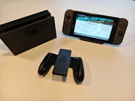 Nintendo Switch Konsole inkl. OVP, Zubehör und 2 Games