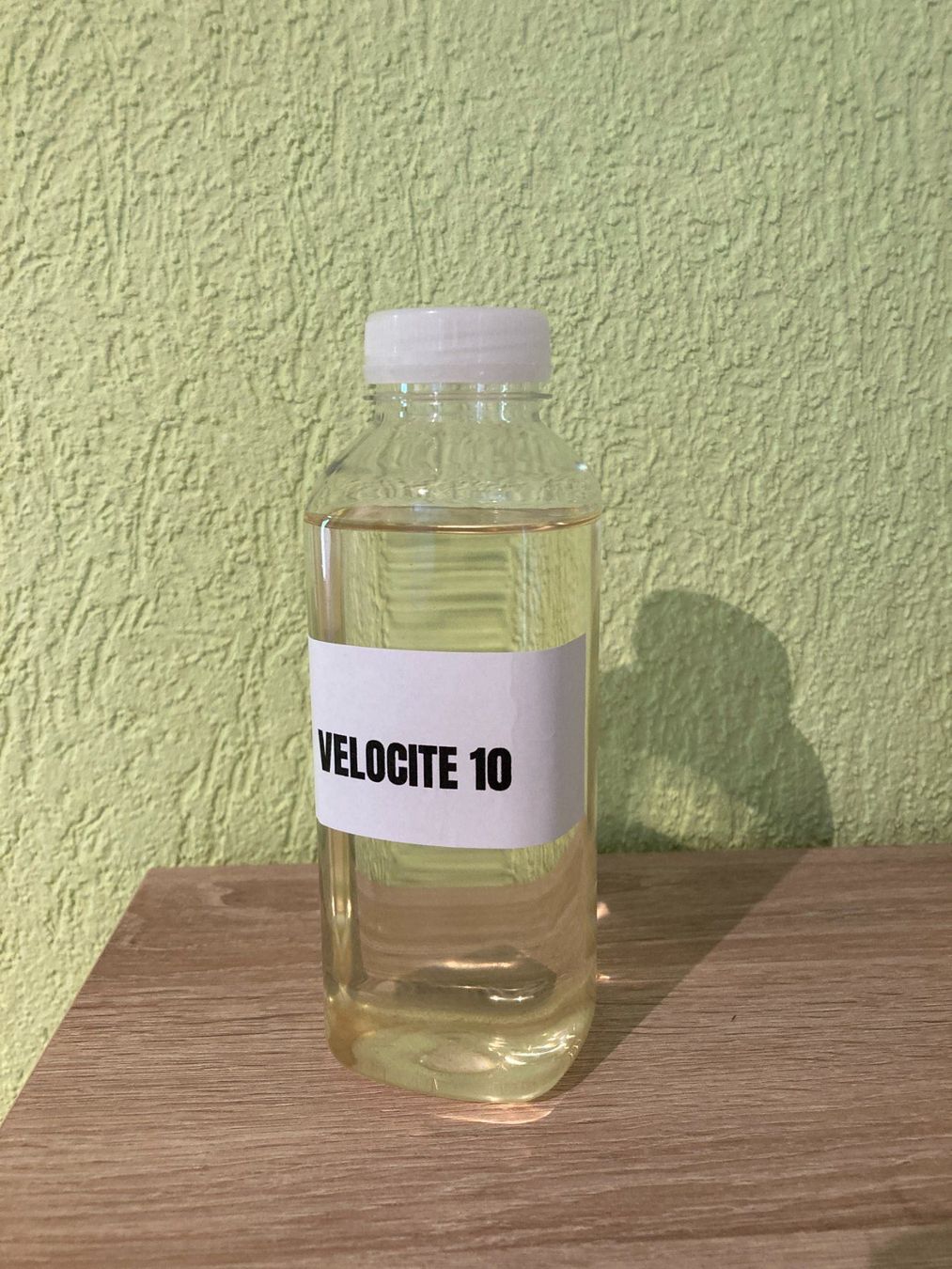 Öl und Additive: Velocite 10 – Neu (gemäss Beschreibung) aus Oberwangen TG von kurz01