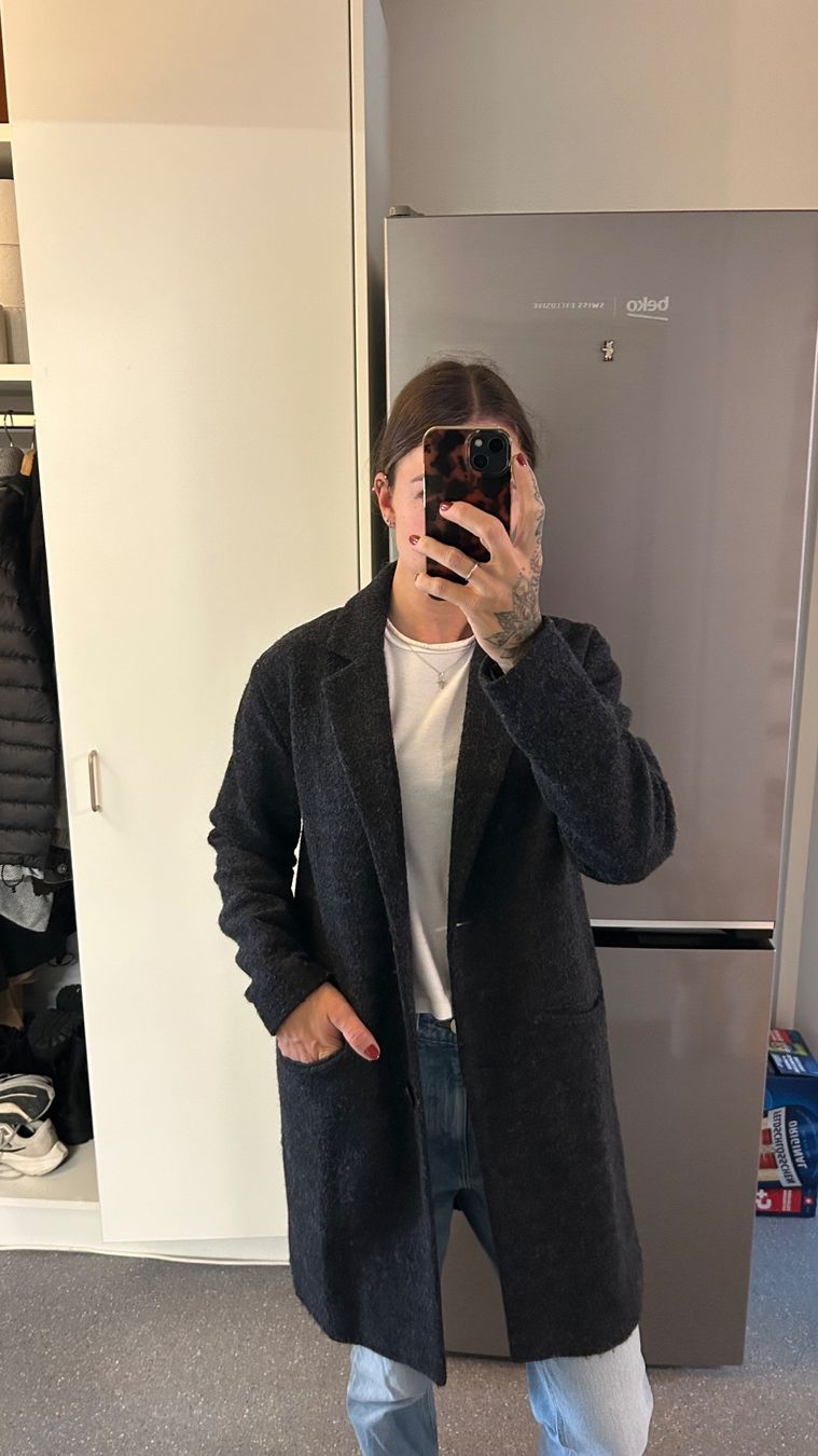 H&M Manteaux: Herbst Mantel Grau – D'occasion à Thun par SelinaW1995