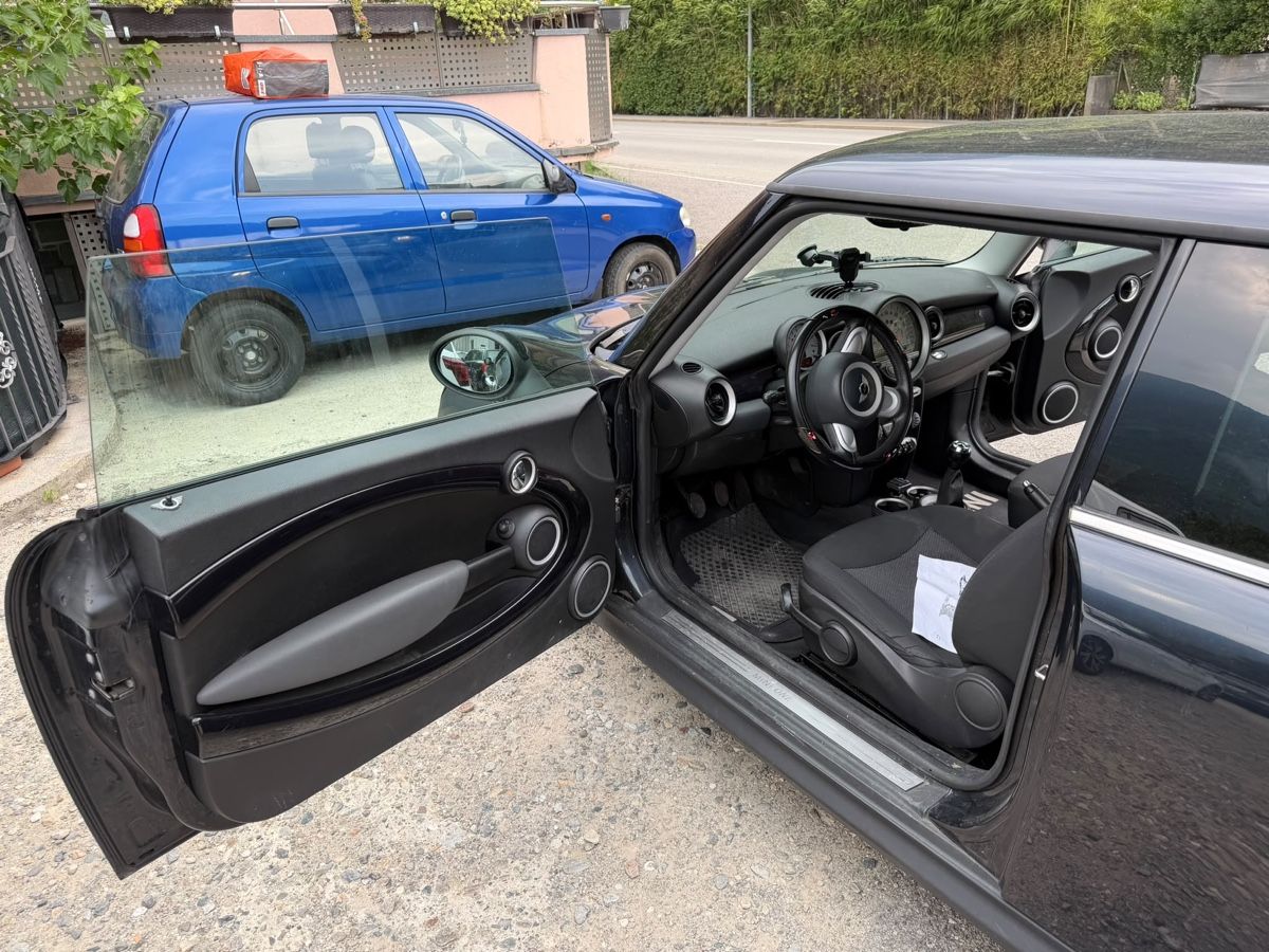 Mini Autos: Mini ONE – Gebraucht aus Osogna von mir_8wl9 6