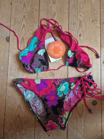 Speedo Bikini, Grösse 38, mit Blumenmuster, Neu! Sommer