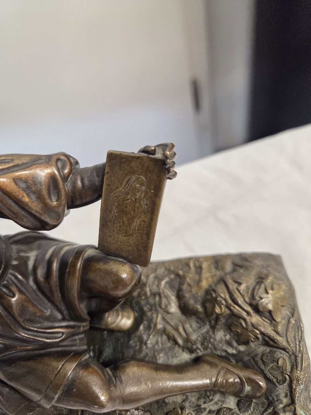 Sculture & Statue: Bronzefigur: Lesende Maid  – Usato da Dietikon venduto da Allegra34 1