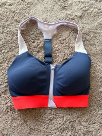 Adidas Sport BH mit Reissverschluss, Grösse 30C / 80C
